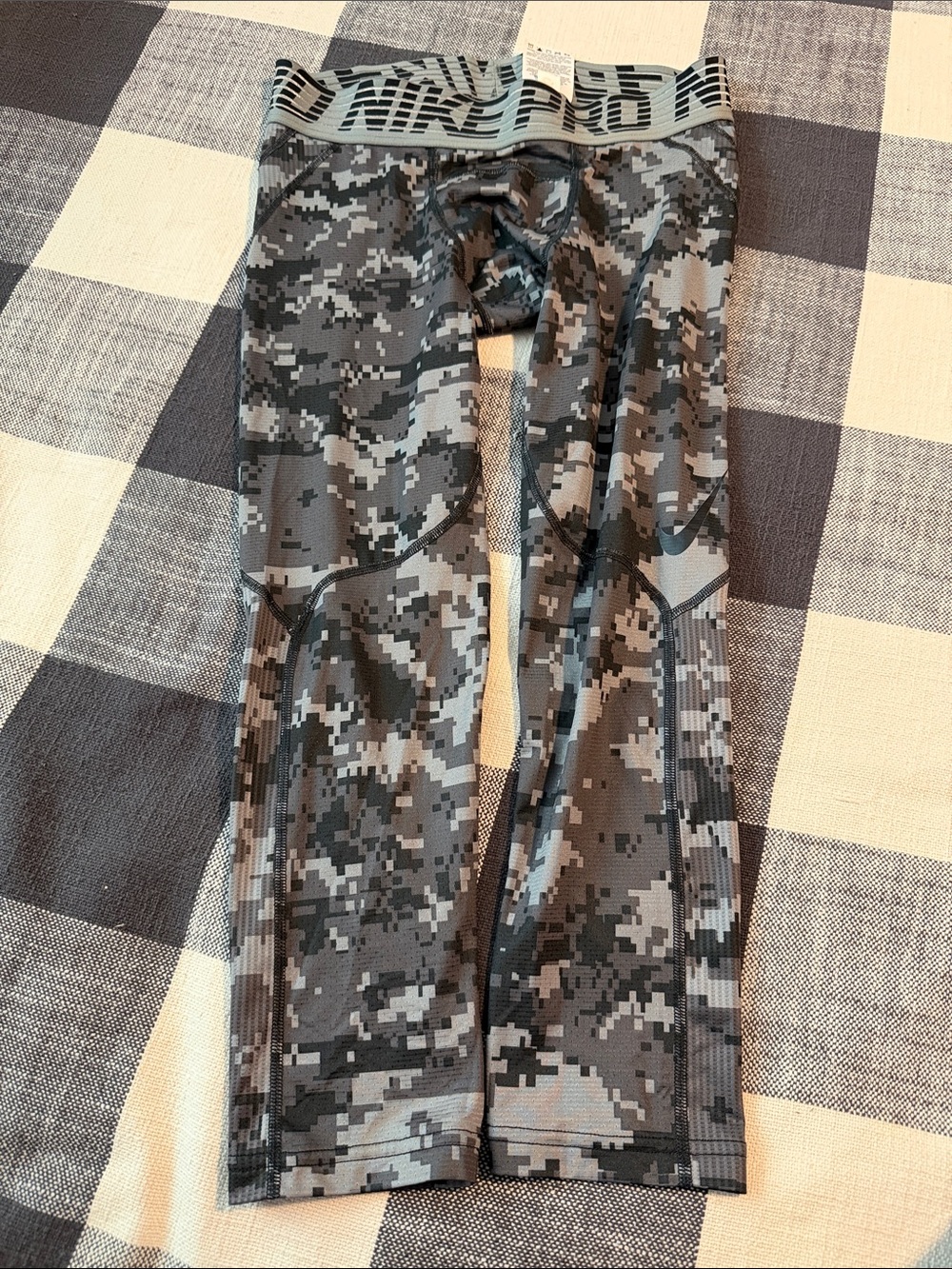 Nike Men's Gray Digital Camo Compression Pants